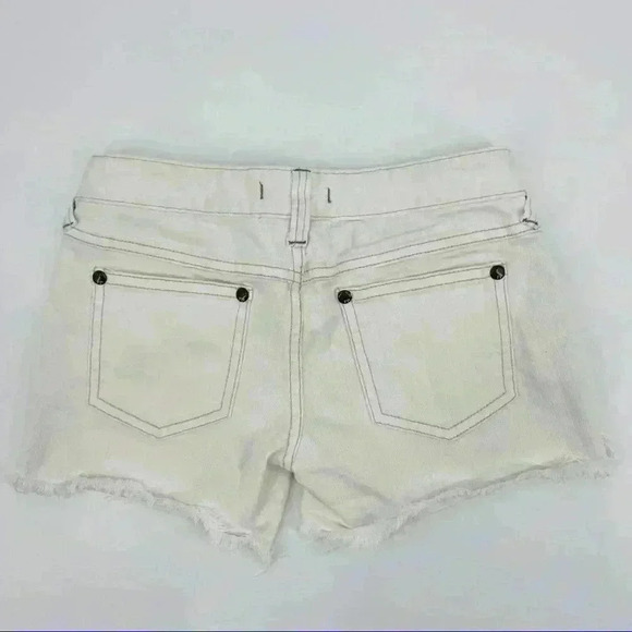 Free People Boho White Raw Hem Shorts Size 25 - Picture 3 of 7